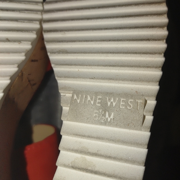 Nine West Orange Sandals Minimalist Design, Size 6.5 No Box - Picture 8 of 8